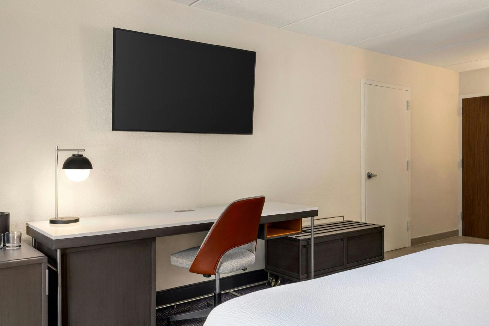 Courtyard Atlanta Northlake Tucker Bagian luar foto
