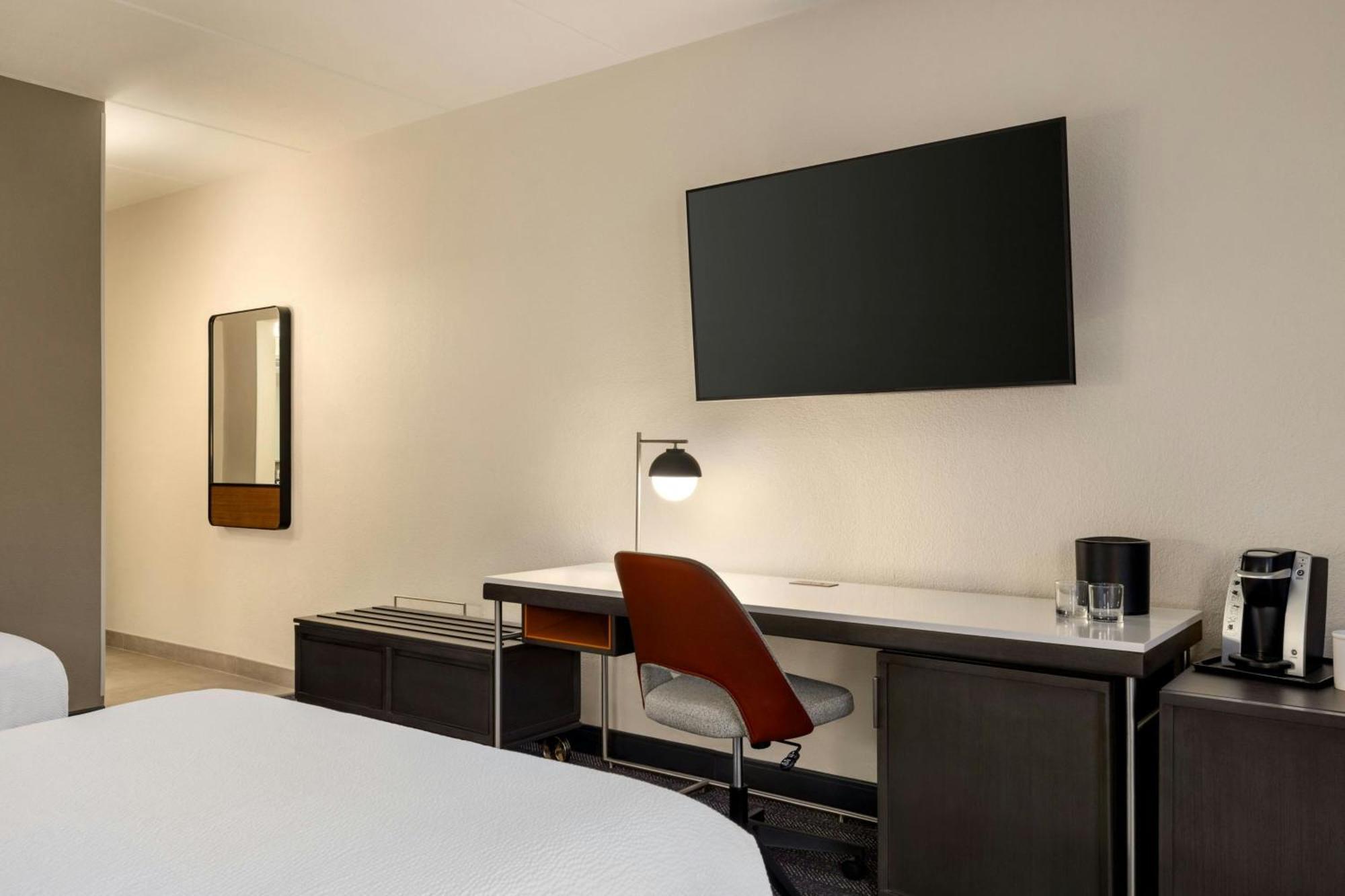 Courtyard Atlanta Northlake Tucker Bagian luar foto