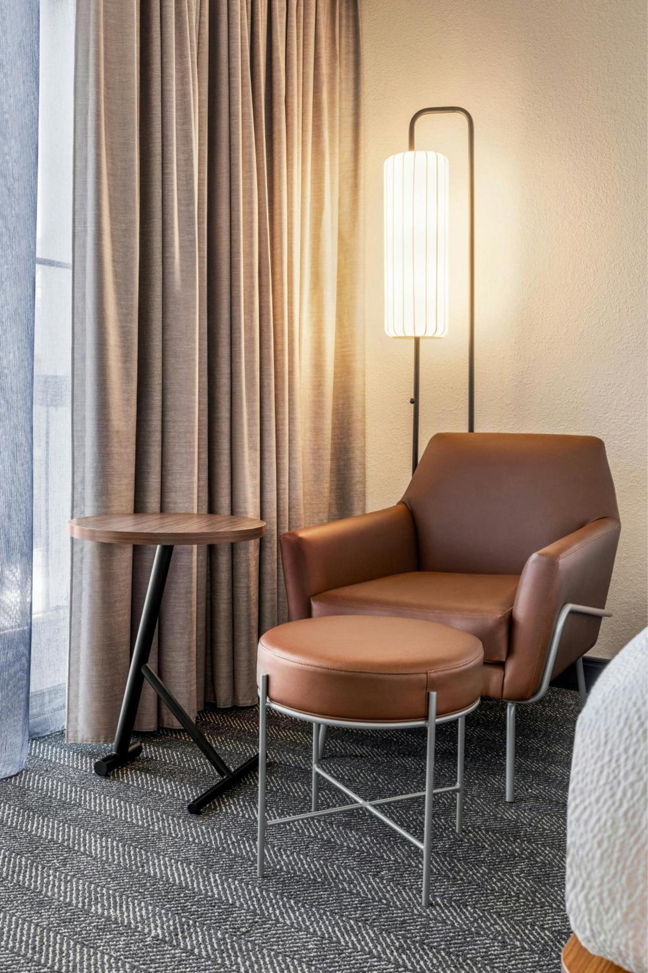 Courtyard Atlanta Northlake Tucker Bagian luar foto