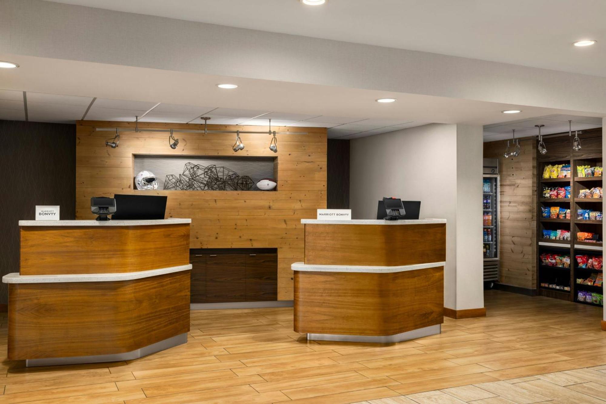 Courtyard Atlanta Northlake Tucker Bagian luar foto