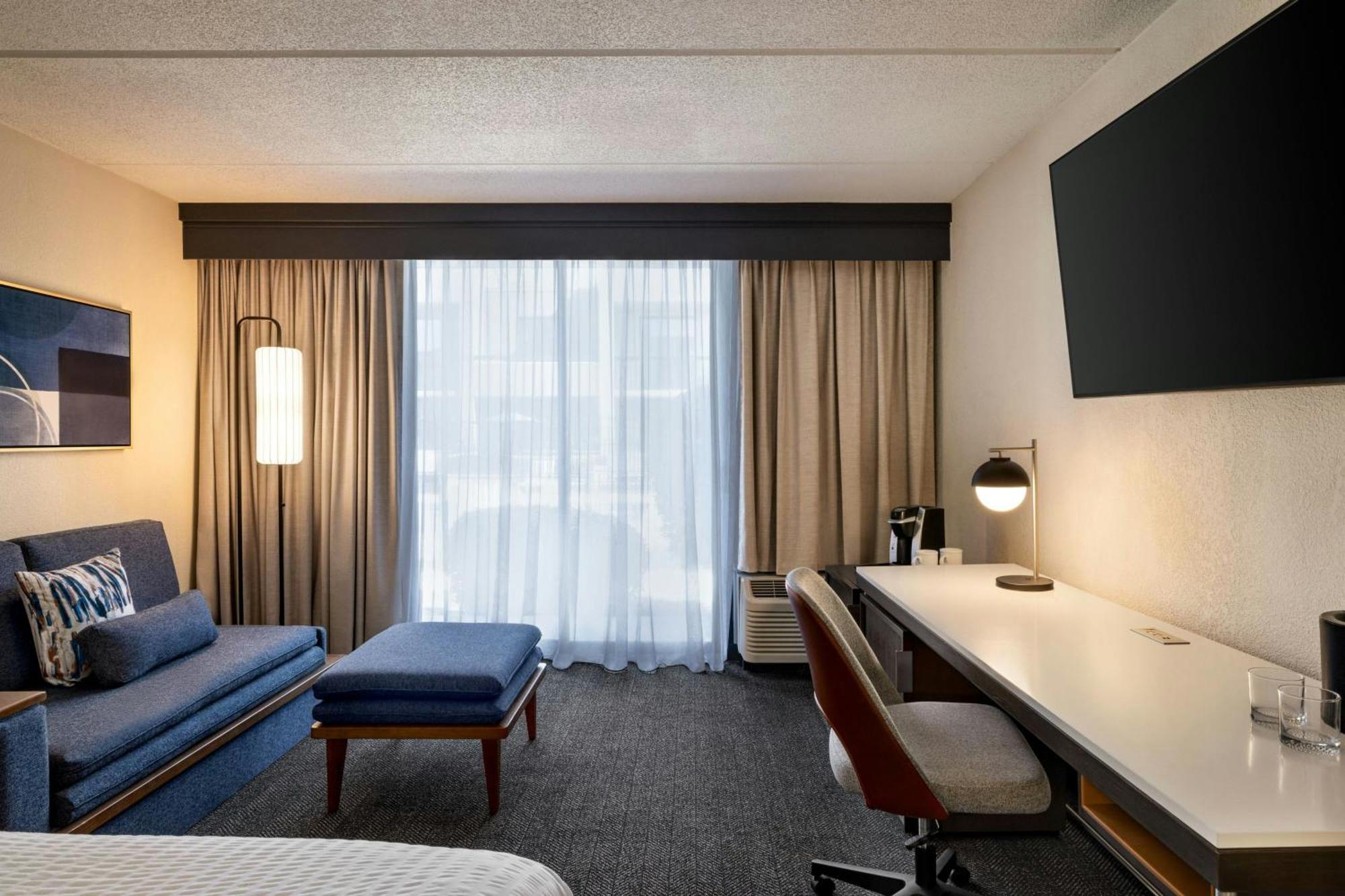 Courtyard Atlanta Northlake Tucker Bagian luar foto